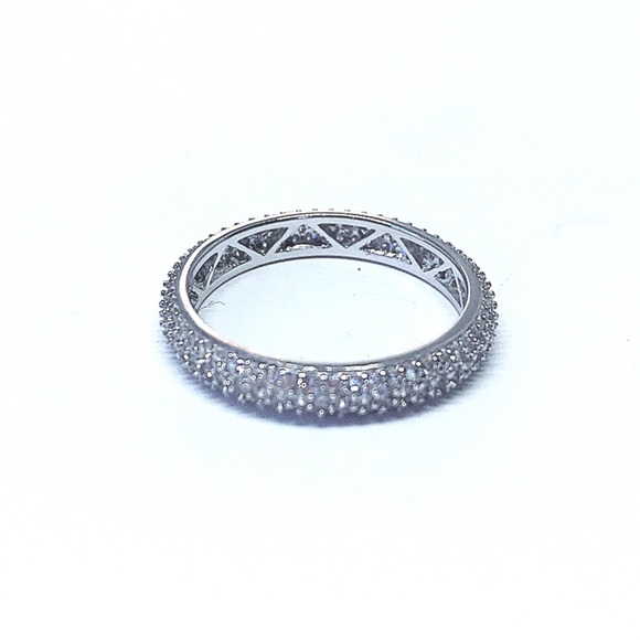 925 Sterling Silver Cubic Zirconia Ring - Picture 2 of 8